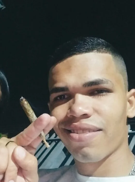 huter2112 — Stripchat: ფოტოები და პროფილი