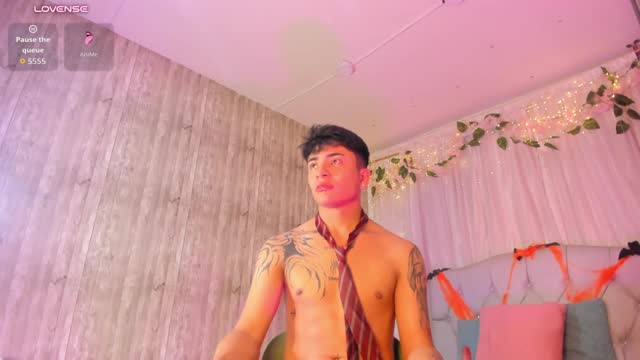 kermyberty — XloveCam वेबकैम मॉडल: फ़ोटो
