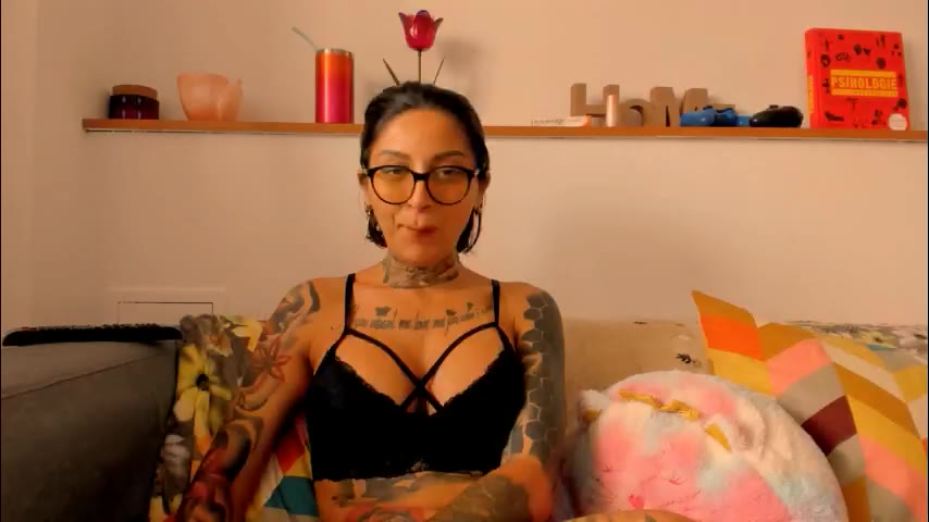 luckydeniz – уебкам модел в LiveJasmin: снимки