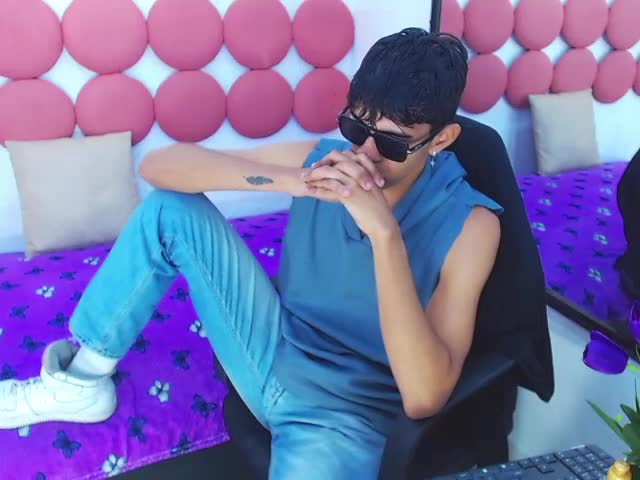 drakejack — XloveCam वेबकैम मॉडल: फ़ोटो