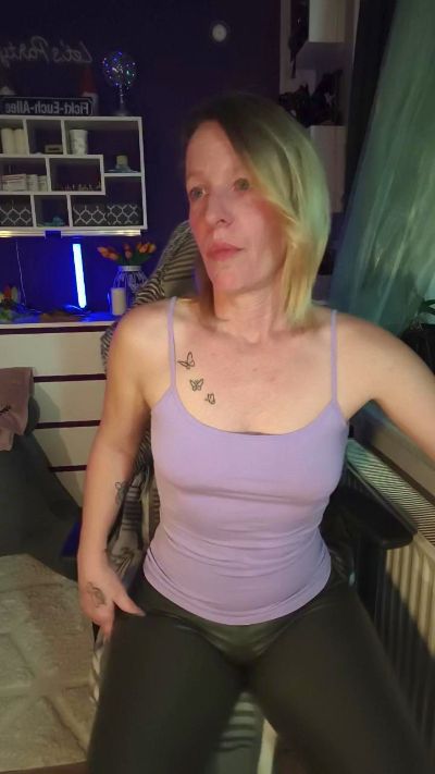 blueeye_girl: عارضة كاميرا ويب على Cam4