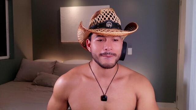 Preview photo of webcam model lian-cruz on Flirt4Free