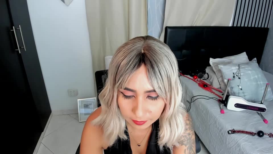 emilyvalk (XloveCam): fotod ja profiil