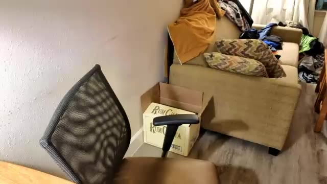 elinareign — Chaturbate वेबकैम मॉडल: फ़ोटो