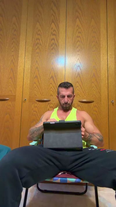 builder1, μοντέλο webcam στο Cam4