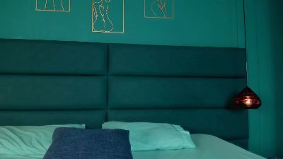 devinesimone – Cam4 webkamerás modell