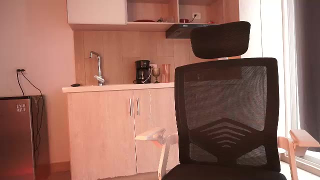 slimwwhore di Chaturbate: foto model webcam
