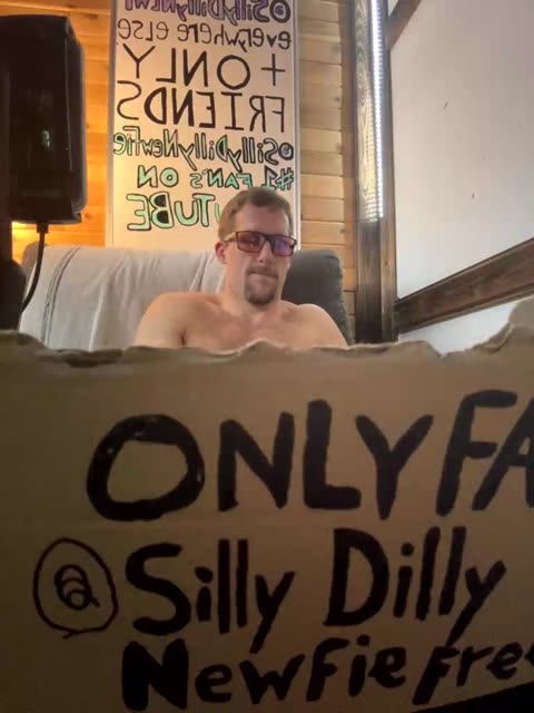 sillydillynewf, μοντέλο webcam στο BongaCams