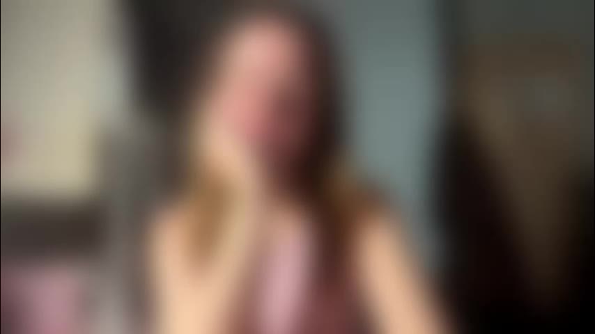 hollycathrin – LiveJasmin webkamerás modell