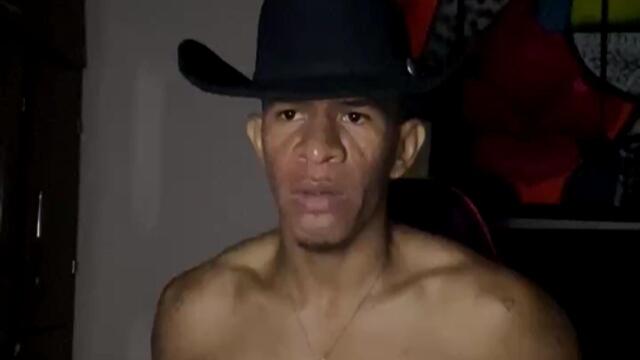 Preview photo of webcam model felipe-reyes on Flirt4Free