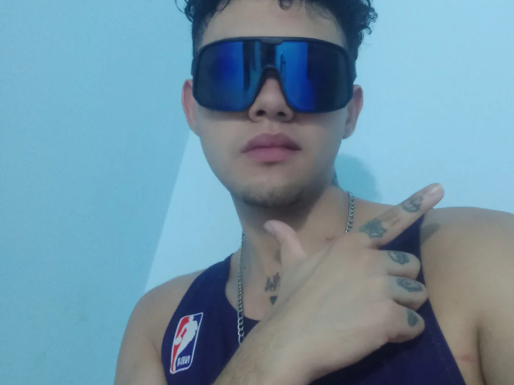 loco999122, вебкам модел на Stripchat: слике
