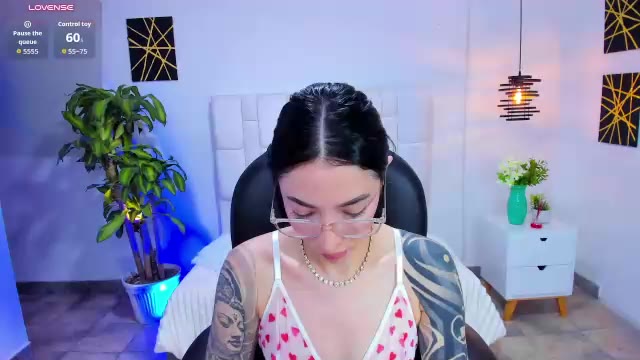 Preview photo of webcam model barbiie_scoth on Chaturbate