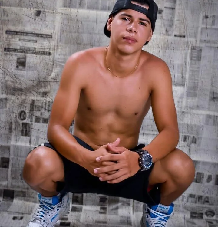 Luke_Conorr – Stripchat webkamerás modell