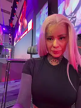 bambixboo, вебкам модел на Stripchat: слике