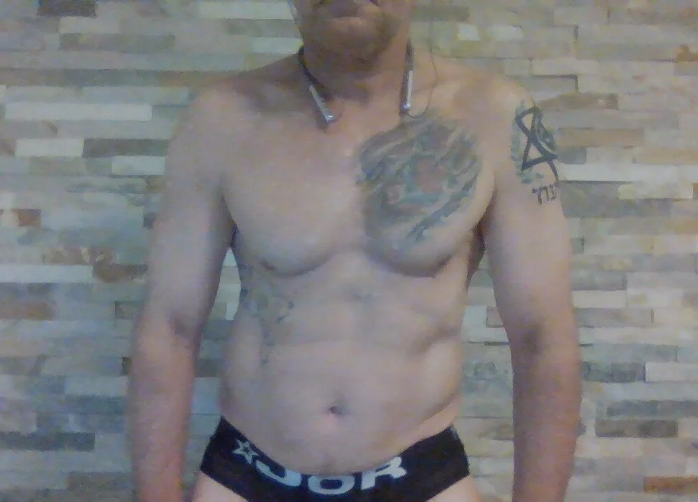 skinner75 na Stripchat: fotky a profil