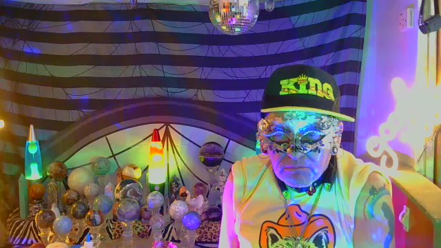 biteme69691 (Cam4): nuotraukos, profilis
