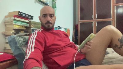 alessandromori9 na Cam4: fotky a profil