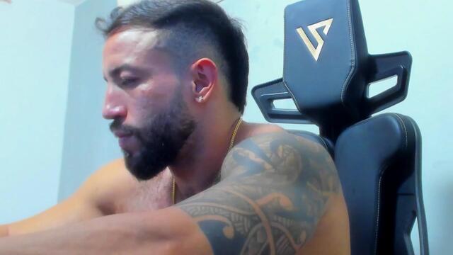 brad-leon na Flirt4Free: slike in profil