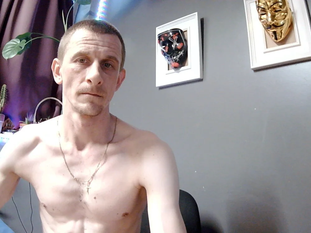 enricoone13, webcammodell på Stripchat: bilder