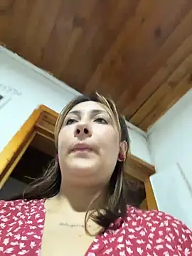 KittyObsession — Stripchat 直播模特:照片与资料