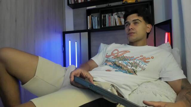 lenyn-max, model webcam pe Flirt4Free: poze