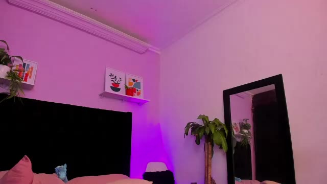 nicoll_gonzalez na Chaturbate: slike in profil