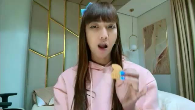 xdreamangel: عارضة كاميرا ويب على Chaturbate