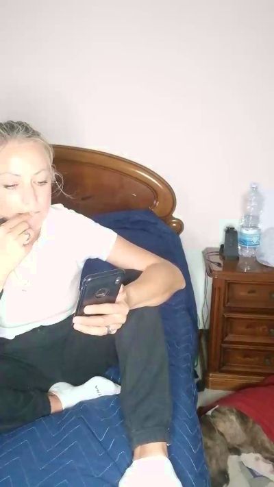 piedisexy81, cam model su Cam4: foto