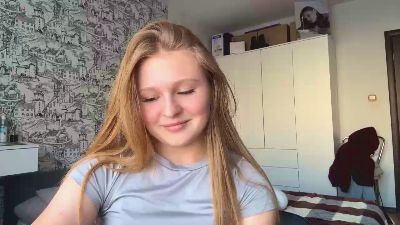 Preview photo of webcam model loriawheatly on Cam4