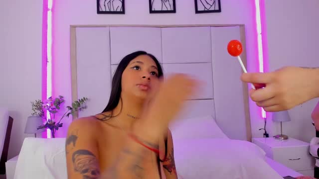 dakotaandjuliette, μοντέλο webcam στο XloveCam