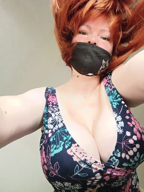 Preview photo of webcam model vetka-konfetka0 on BongaCams