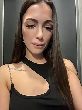_Monic_ (Stripchat): ảnh người mẫu webcam