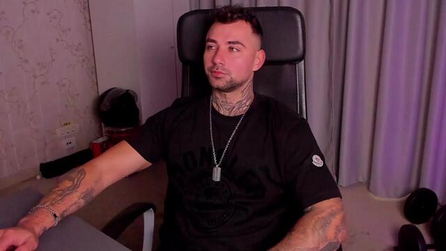 big-zacky – уебкам модел в Flirt4Free: снимки