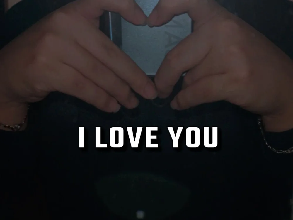 beautiful_hands_: عارضة كاميرا ويب على Stripchat