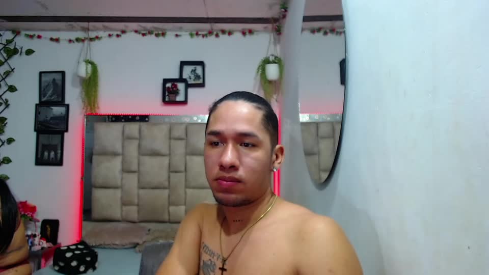 mollyxdamiam, modelo webcam de XloveCam: fotos