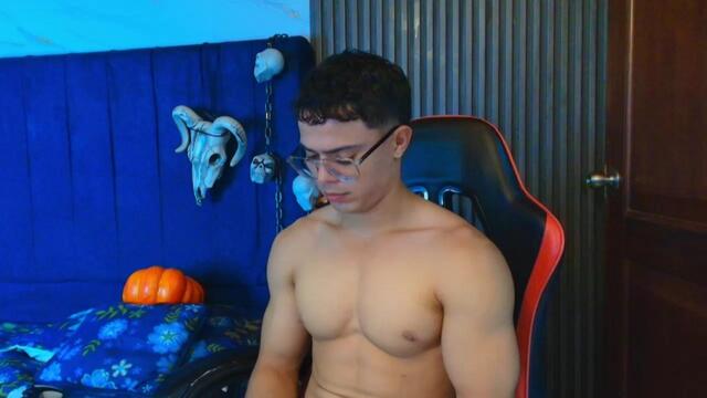travis-lewis, model webcam de Flirt4Free: fotos