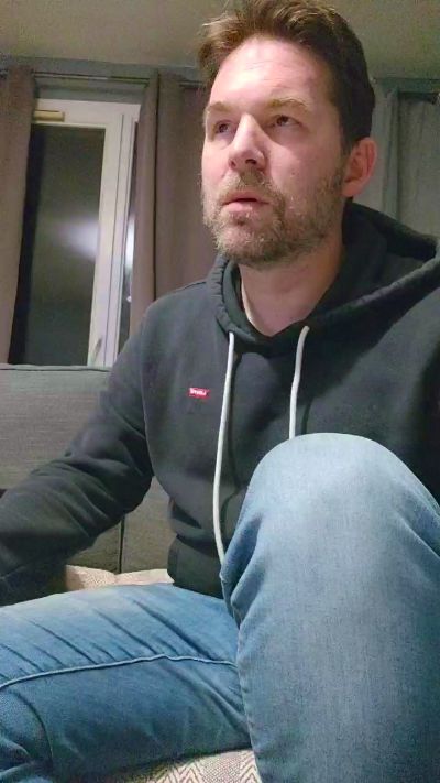 tomsauwer: عارضة كاميرا ويب على Cam4