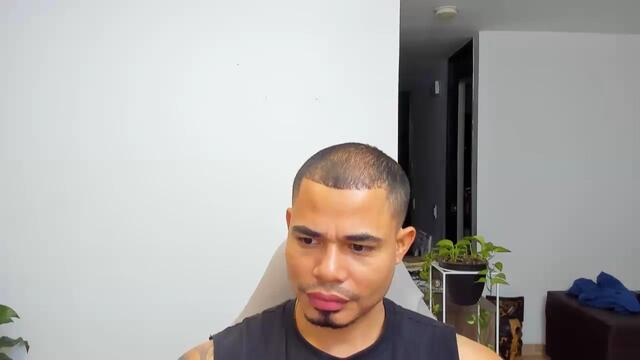Preview photo of webcam model jackson-gray on Flirt4Free