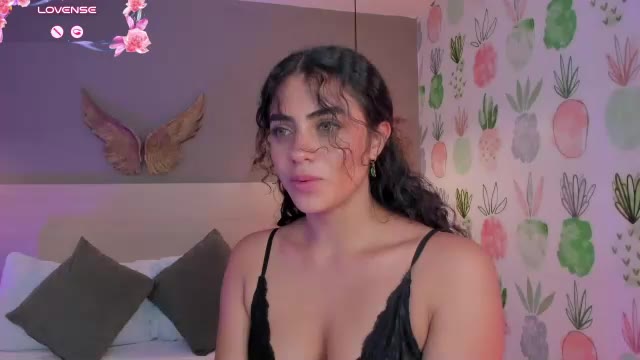 yaya23x na Chaturbate: fotky a profil