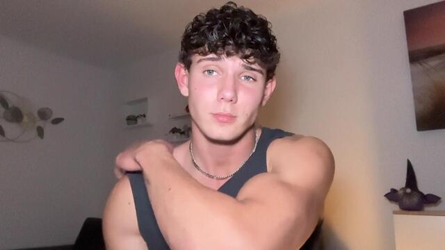 Preview photo of webcam model marshall-sin on Flirt4Free