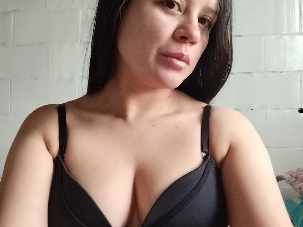 karlagiraldo198, cam model su Stripchat: foto