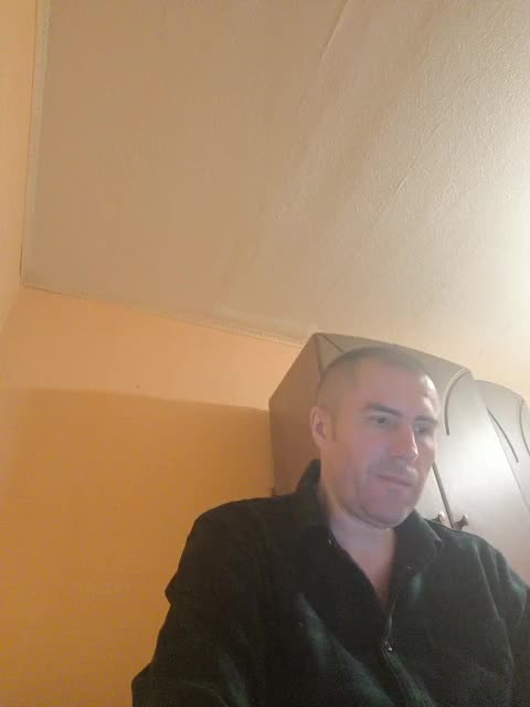 vetalll777 (BongaCams): fotod ja profiil