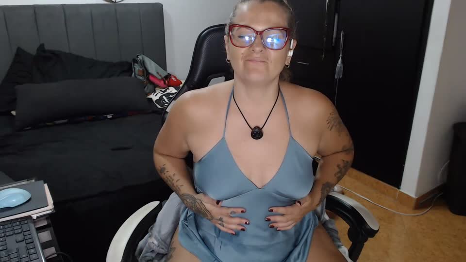perlagoloza, model webcam pe XloveCam: poze