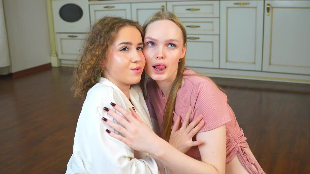 consuelakristoff – XloveCam webkamerás modell