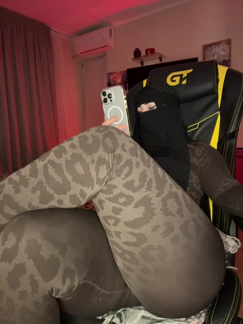 plennica, webcammodell på BongaCams: bilder