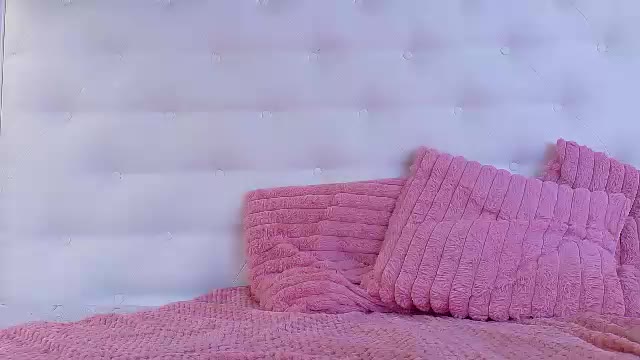 karissia_: عارضة كاميرا ويب على Chaturbate