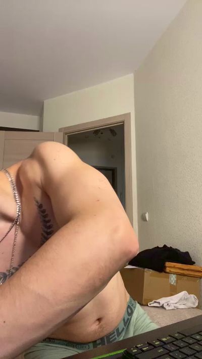 bravo_maestro — Cam4 直播模特：照片与资料