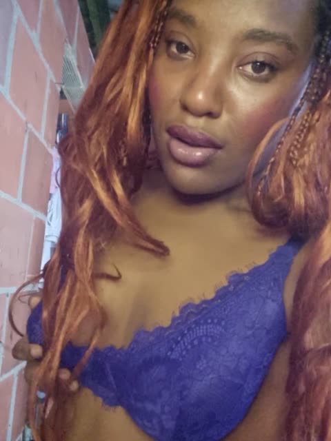 emiliaddams (BongaCams): ảnh người mẫu webcam
