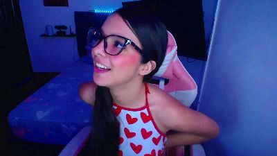 room_kiitty, webcammodell på Cam4: bilder
