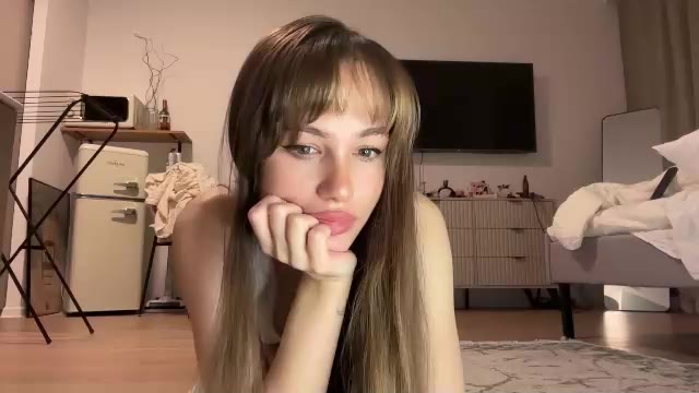 love_machine_ na Chaturbate: fotky a profil